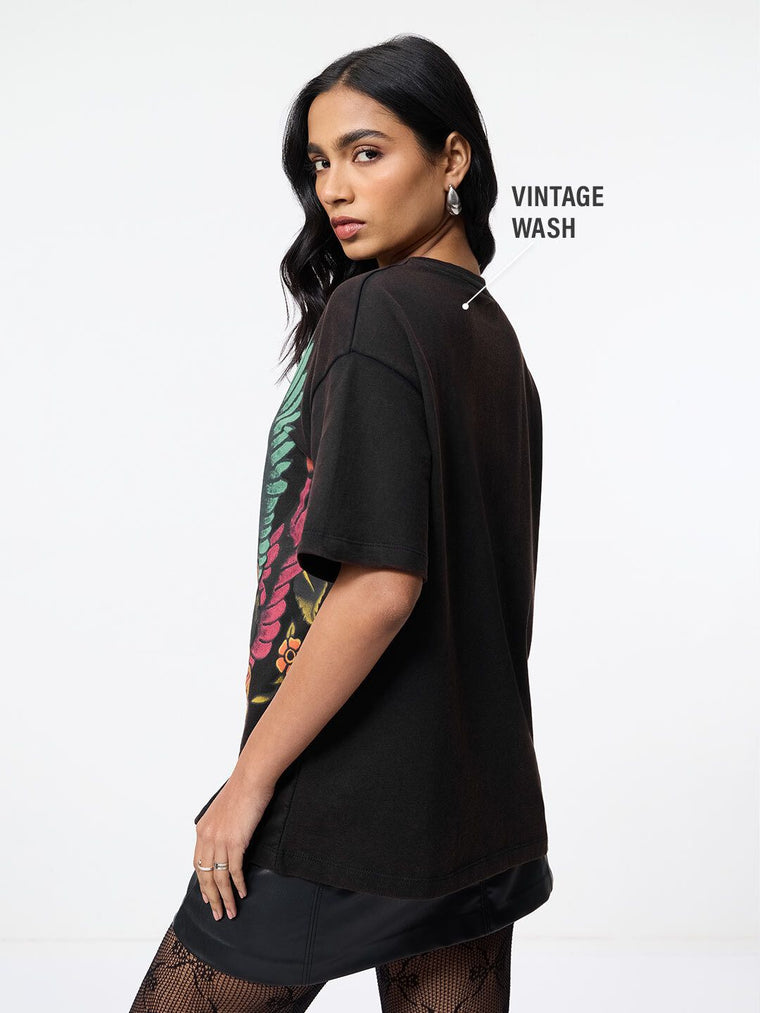 Tweety: Tattoo Women Oversized T-Shirts