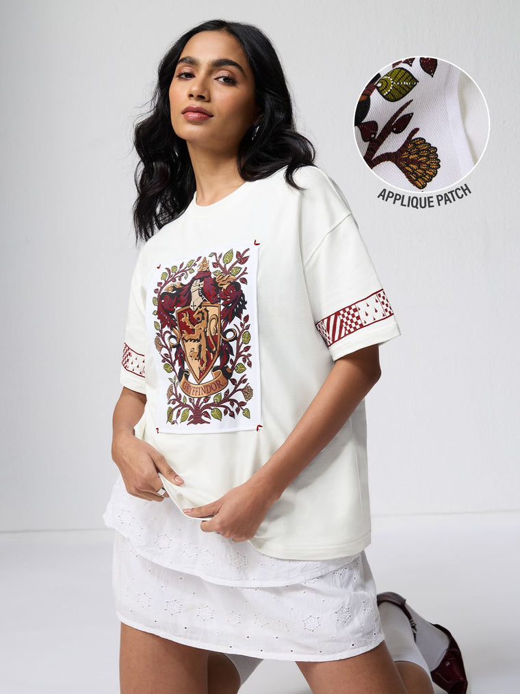 Harry Potter: Desi Gryffindor Women Oversized T-Shirts