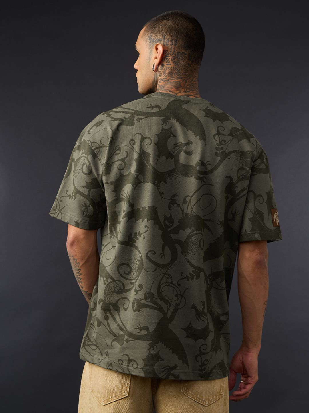 HTTYD: Gift Of The Night Fury Oversized T-Shirts