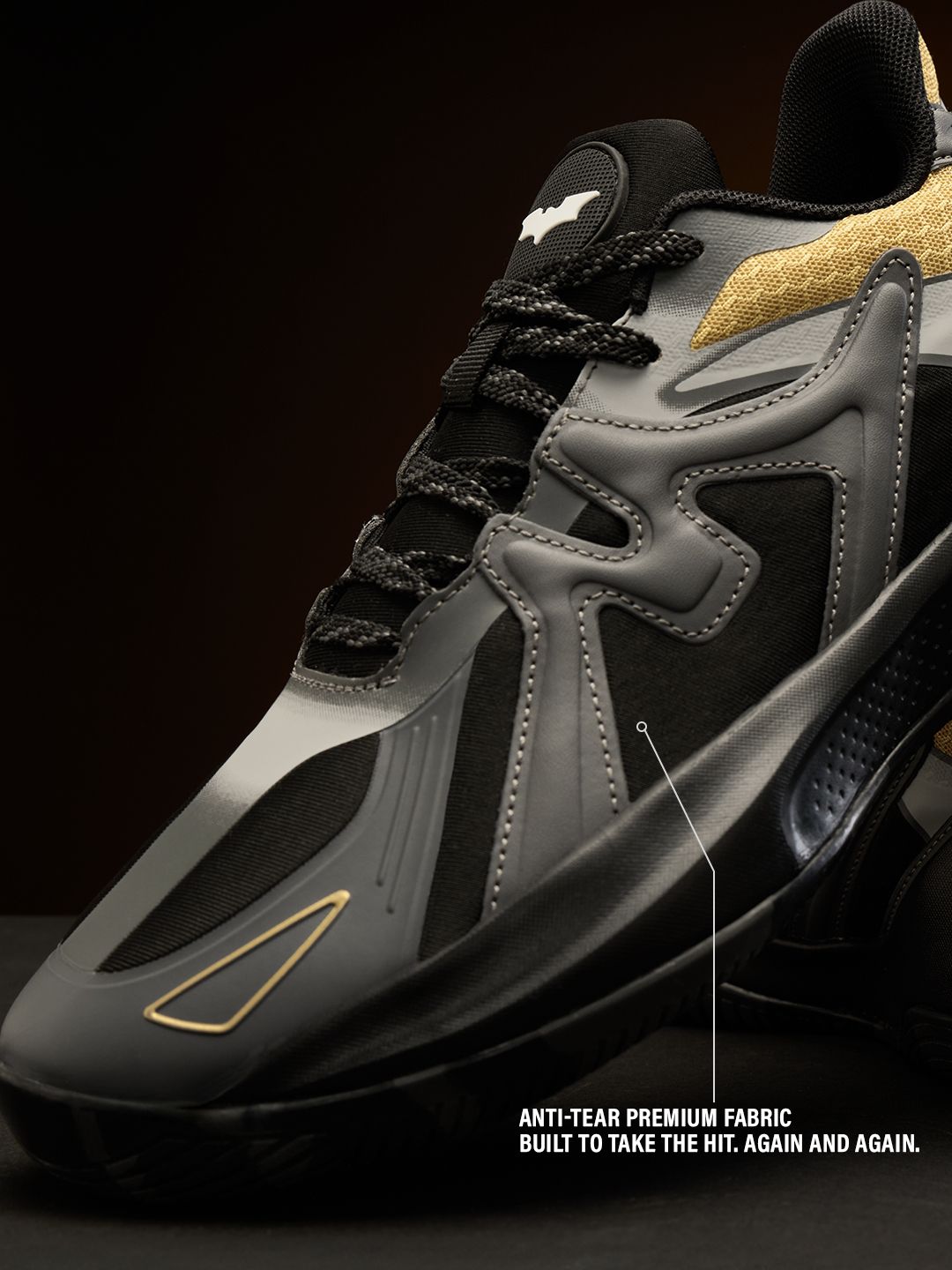 Hoops: Batman Men Low Top Sneakers