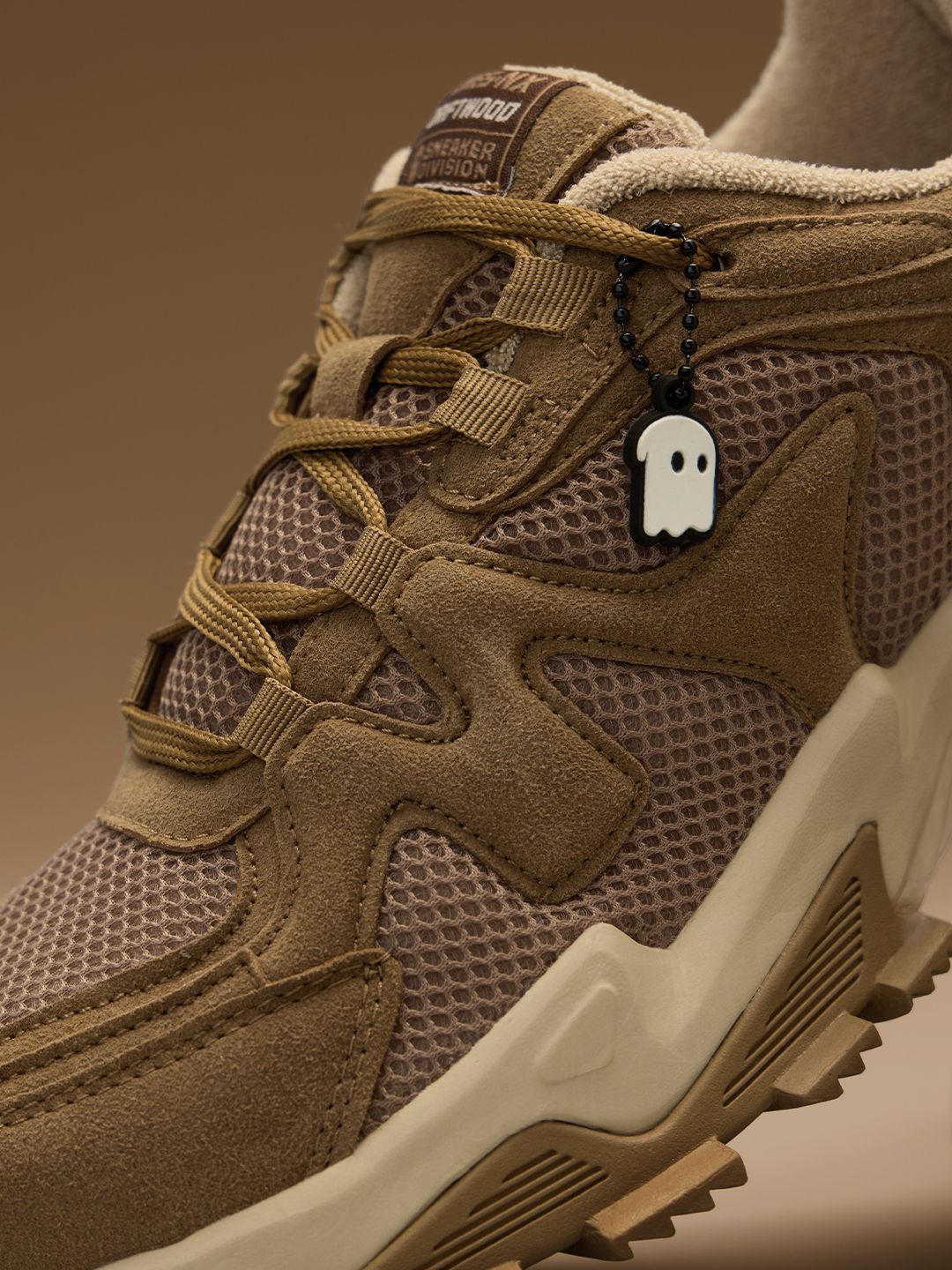 Fumes NX: Driftwood Men Low Top Sneakers