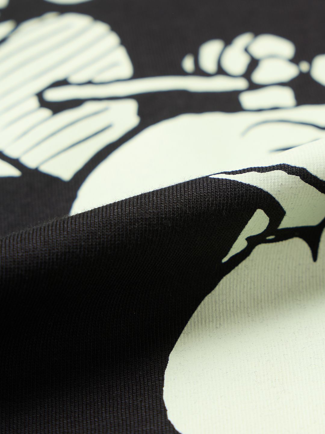 Peanuts: Works Out T-Shirts