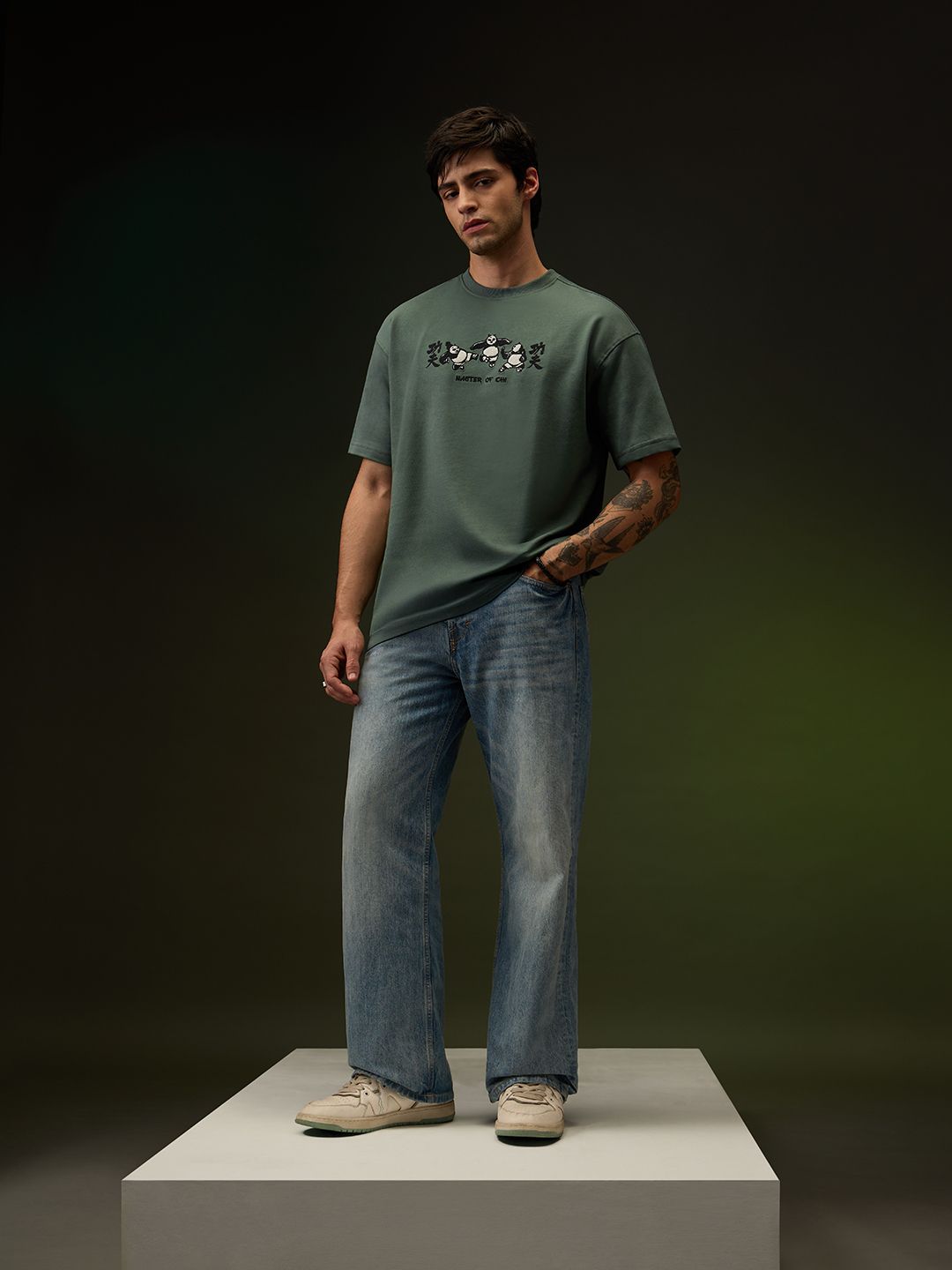 Kung Fu Panda: Master Oversized T-Shirts