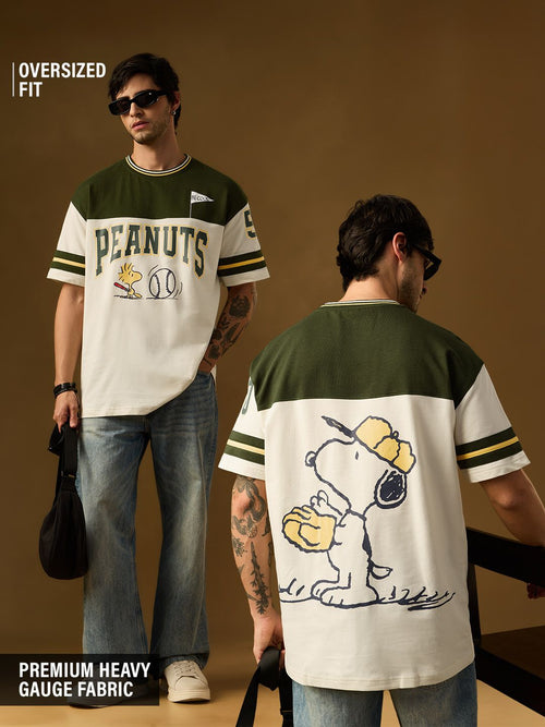 Peanuts: Snoopy 50 Oversized T-Shirts