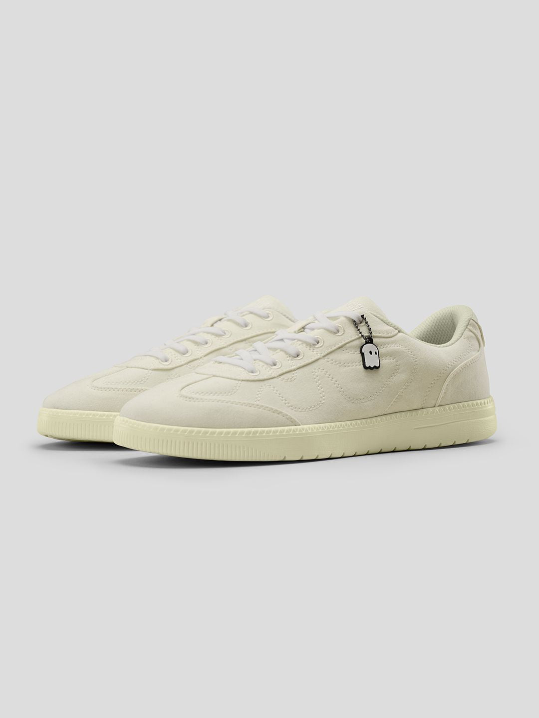 UBZ FLY: Off White Men Low Top Sneakers