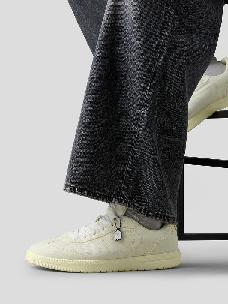 UBZ FLY: Off White Men Low Top Sneakers