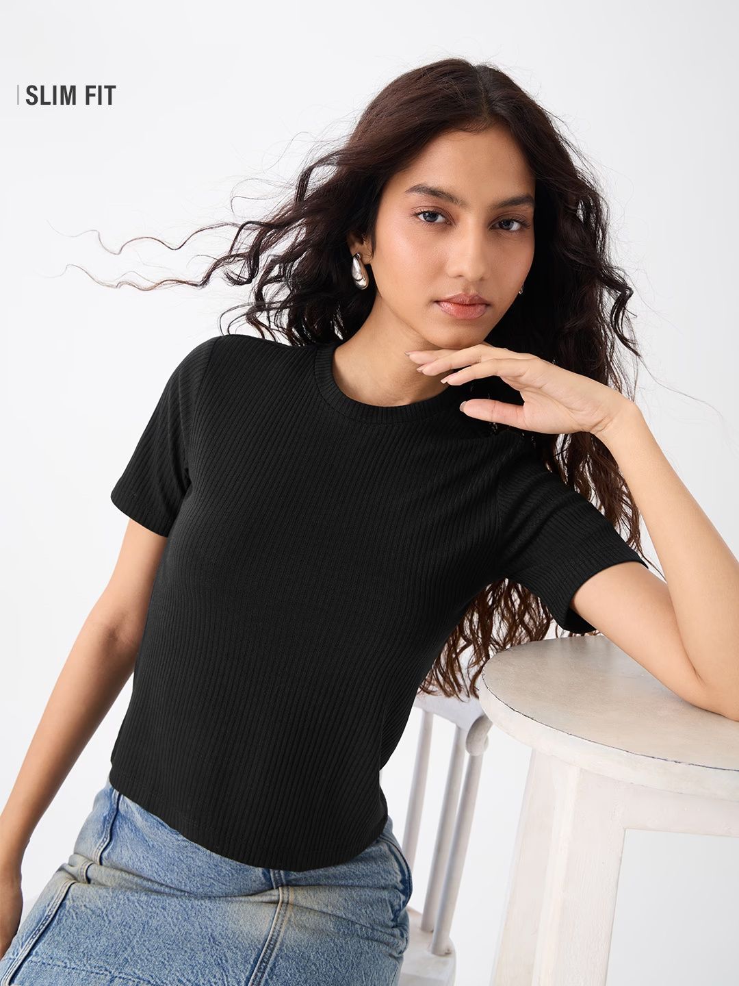 Ribbed T-shirt: Black Women Fitted T-Shirts