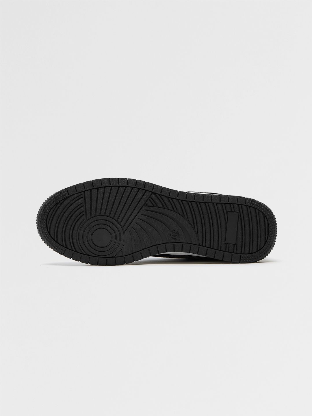 Urban Blaze: Black Men Low Top Sneakers