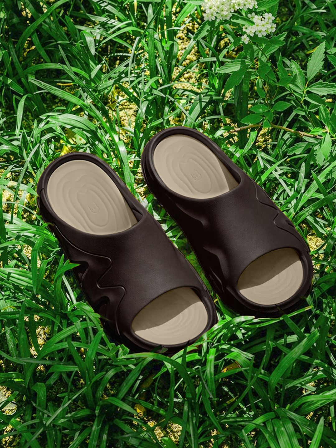 Slides 2.0: Canyon Men Sliders