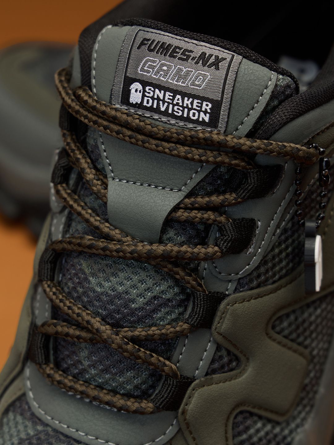 Fumes NX: Camo Low Top Men Low Top Sneakers