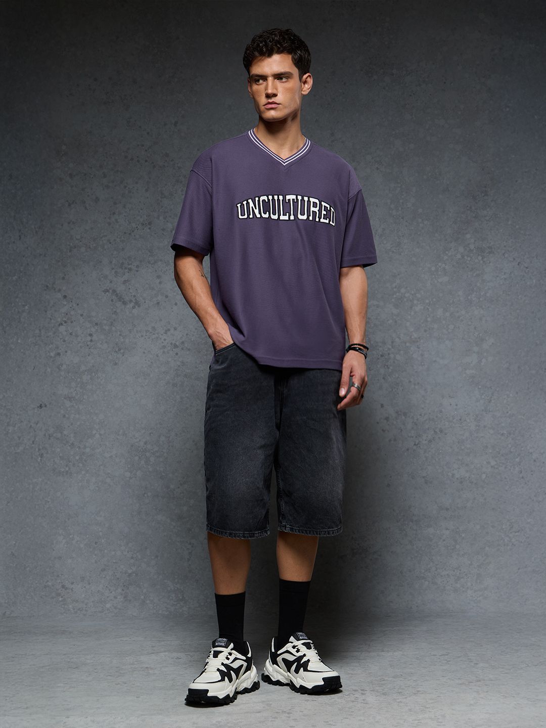 Textured T-Shirt: Verizon Oversized T-Shirts