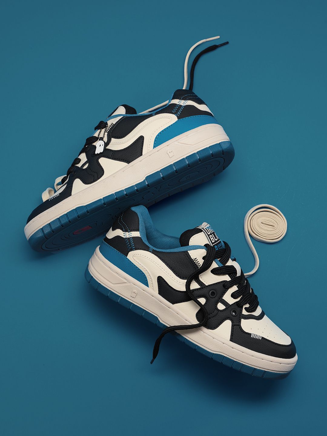 Blueberry: Urban Blaze Women Low Top Sneakers