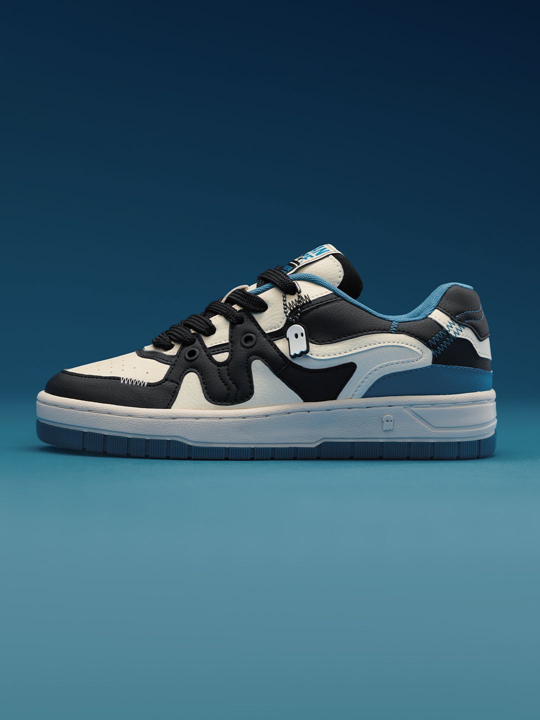 Blueberry: Urban Blaze Women Low Top Sneakers