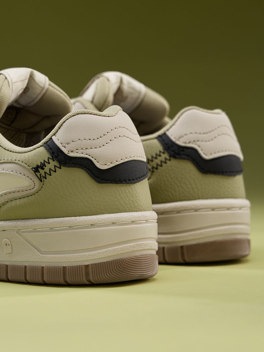 Matcha: Urban Blaze Women Low Top Sneakers