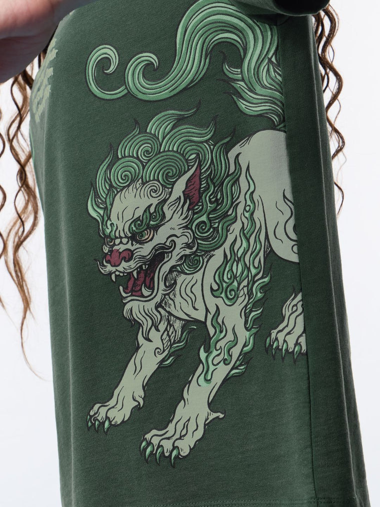 Tibetan Tales: Snow Lion Women Oversized T-Shirts