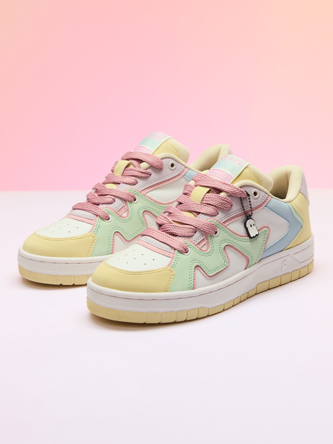 Cassata: Urban Blaze Women Low Top Sneakers
