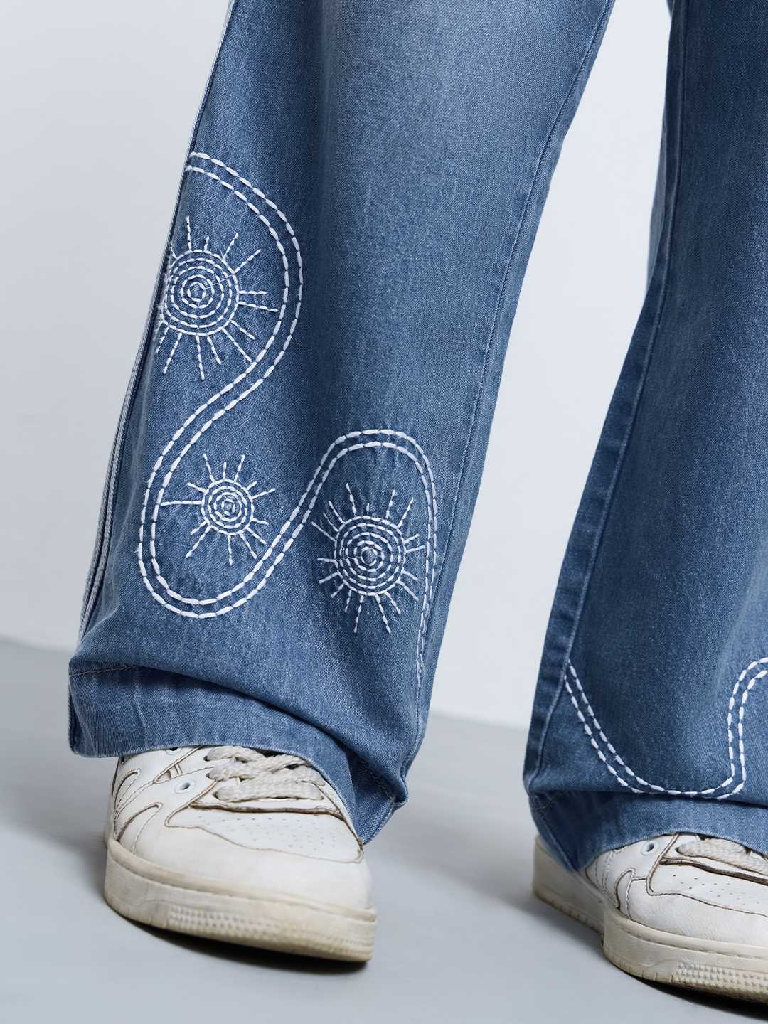 Pull-On Denim: Sunshine Women Pull on Denims