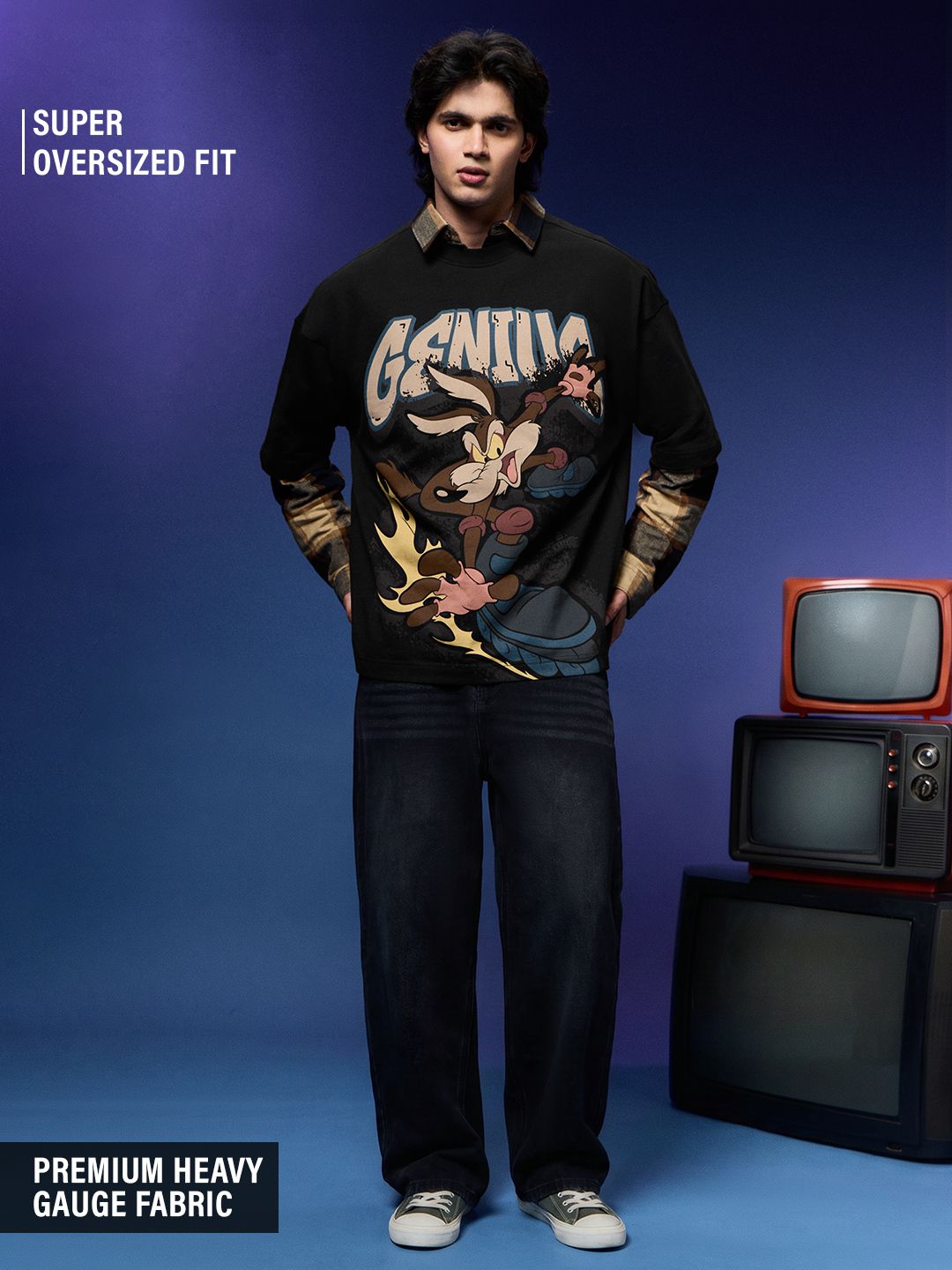 Looney Tunes: Skating Coyote Super Oversized T-Shirts