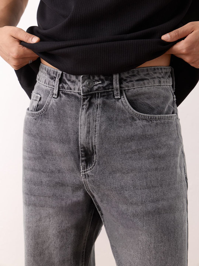 Straight-Fit Denim: Midnight Men Straight Fit Jeans