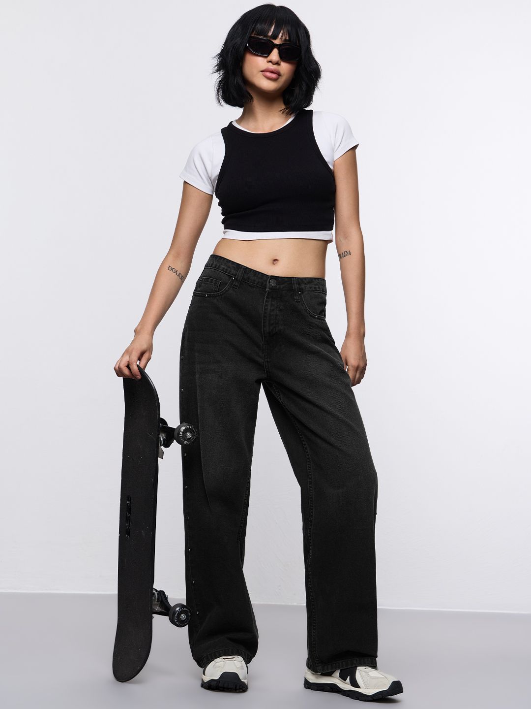 Relaxed Straight-Fit Denim: Killing It Women Straight Denims