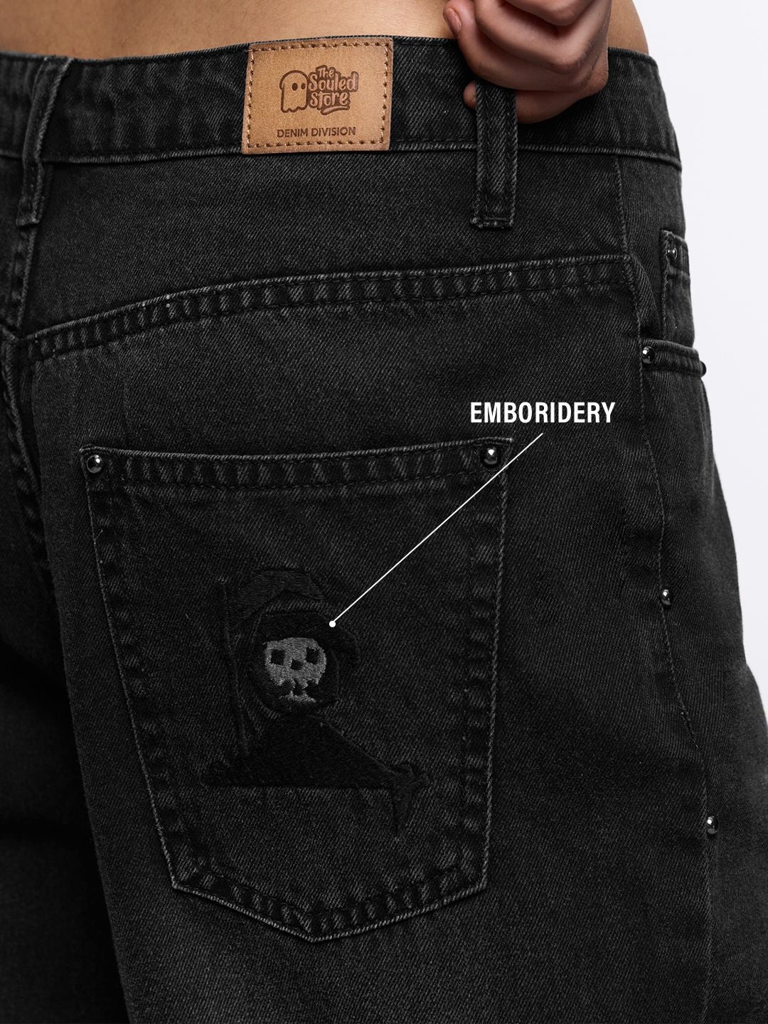 Relaxed Straight-Fit Denim: Killing It Women Straight Denims