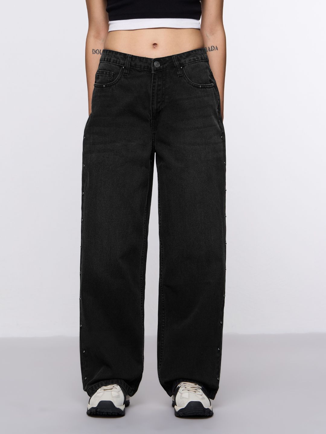 Relaxed Straight-Fit Denim: Killing It Women Straight Denims