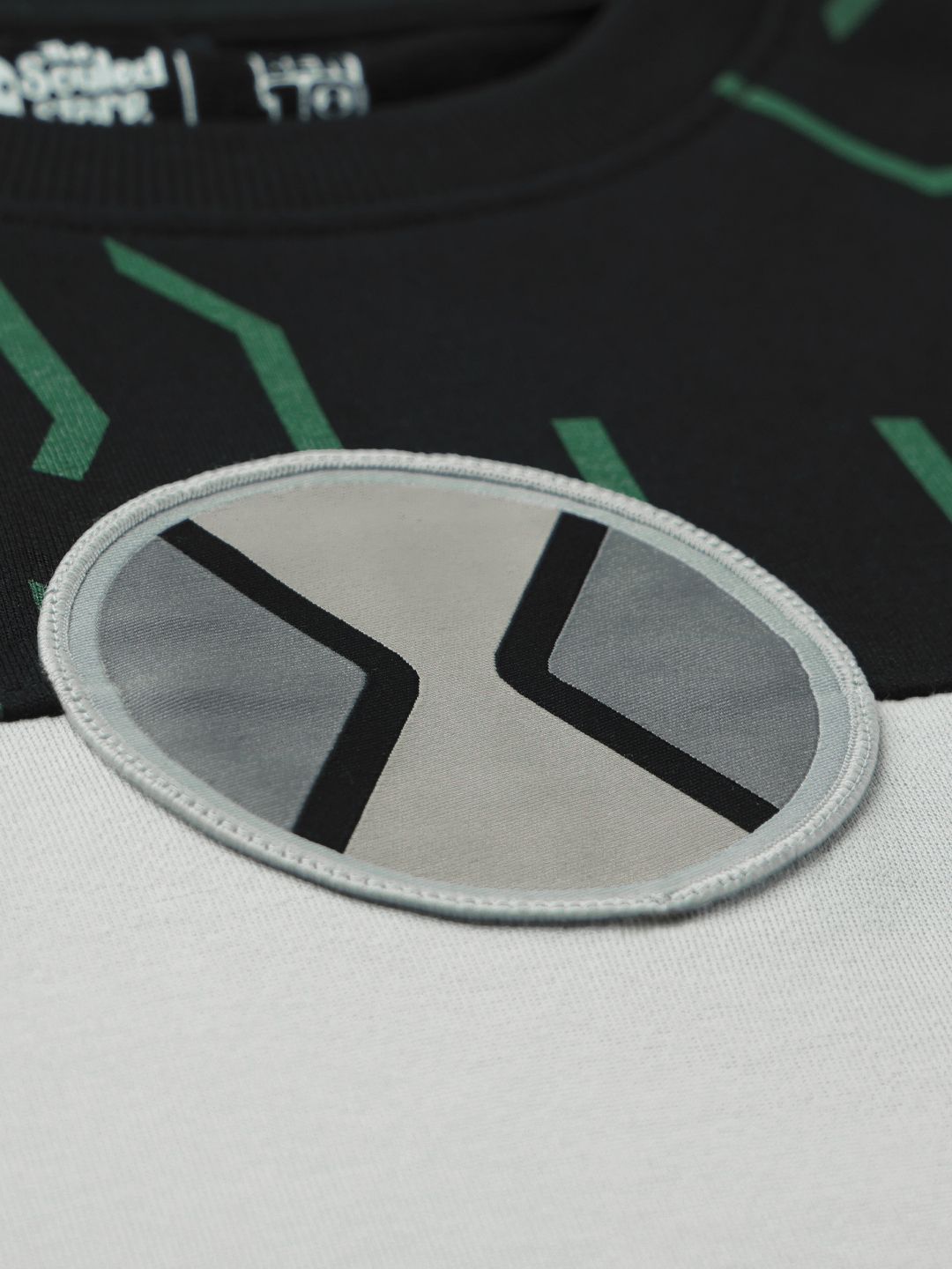 Ben 10: Upgrade Oversized T-Shirts
