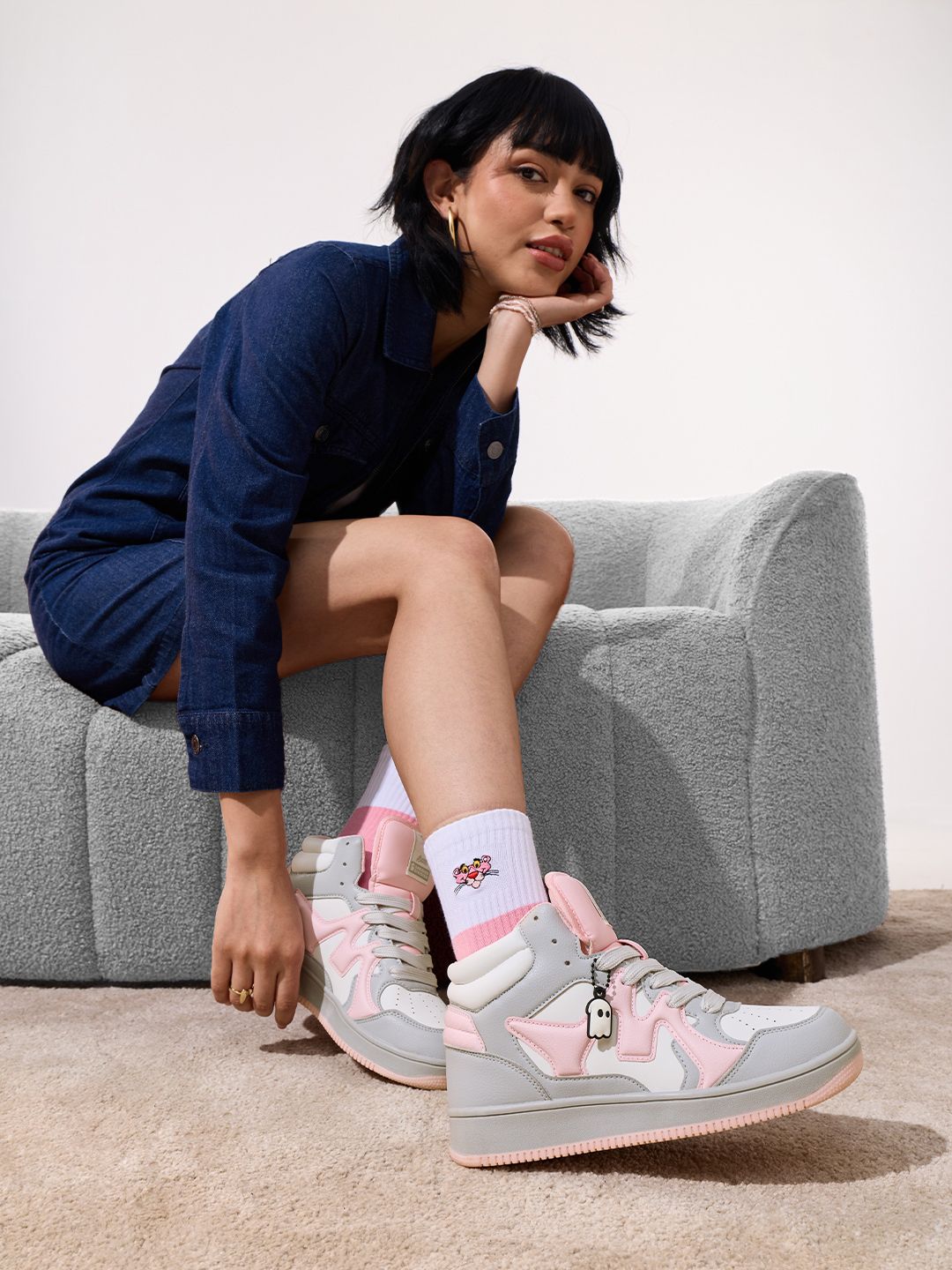 Lychee: UBZ Ascend Women Mid Top Sneakers