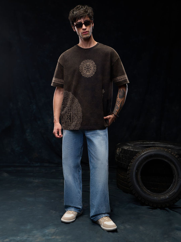 Tibetan Tales: Mandala Thangka Oversized T-Shirts