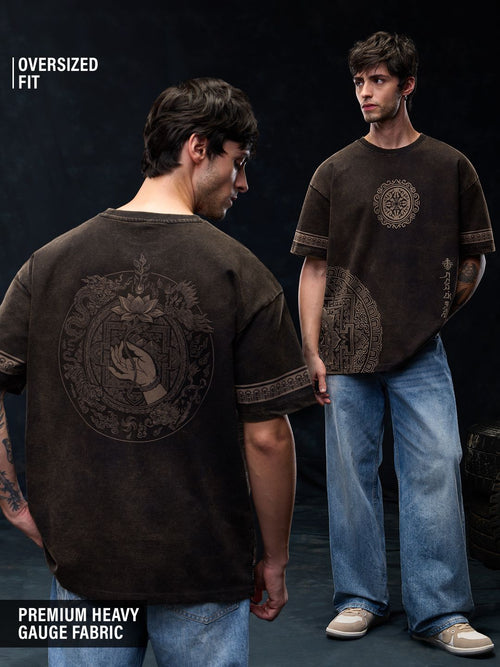 Tibetan Tales: Mandala Thangka Oversized T-Shirts