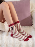 Souled Socks: Cat On The Line Socks