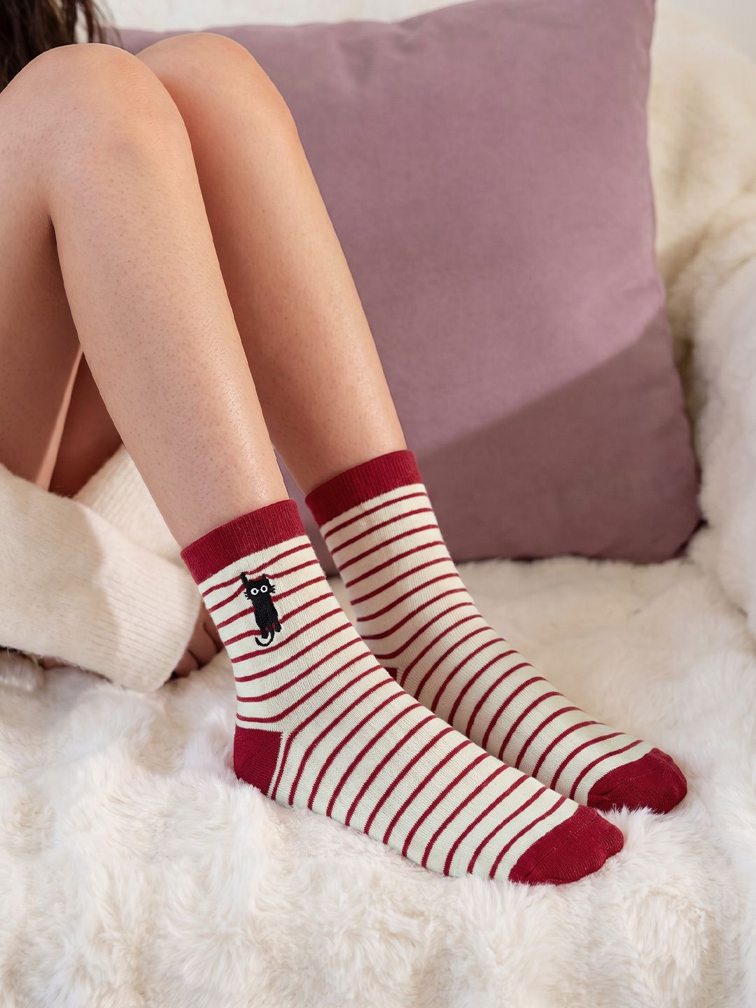 Souled Socks: Cat On The Line Socks
