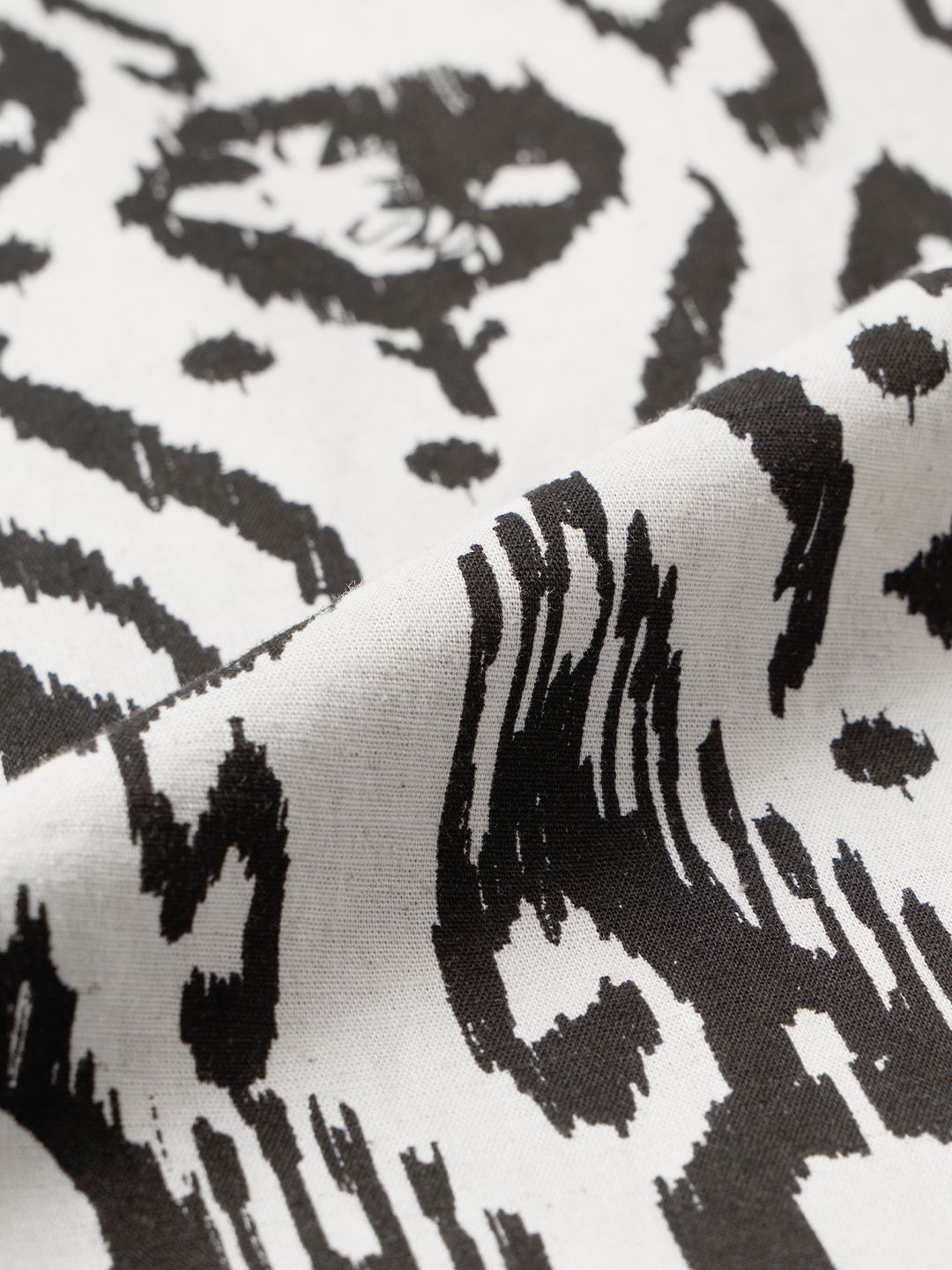Peanuts: Ikat Snoopy Cotton Linen Shirts