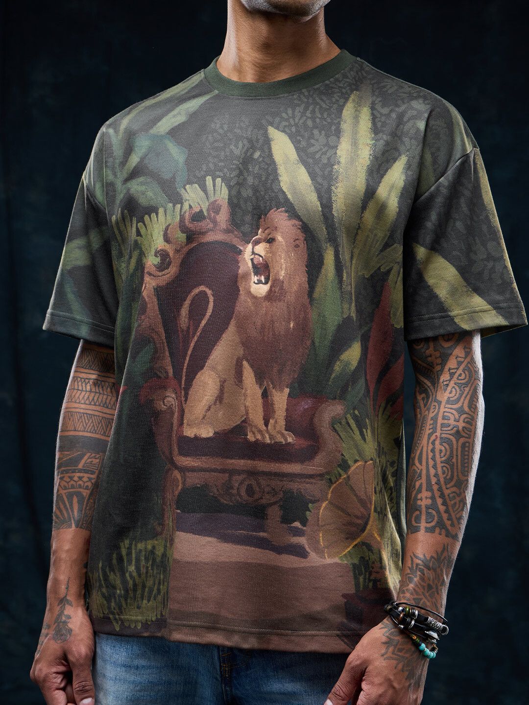 Art Tales: Lion Oversized T-Shirts