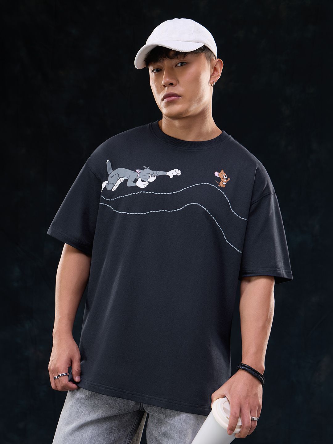 Tom & Jerry: Catch Me Oversized T-Shirts