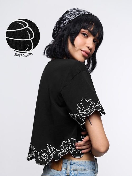 TSS Originals: Seashell Women Oversized Cropped T-Shirts
