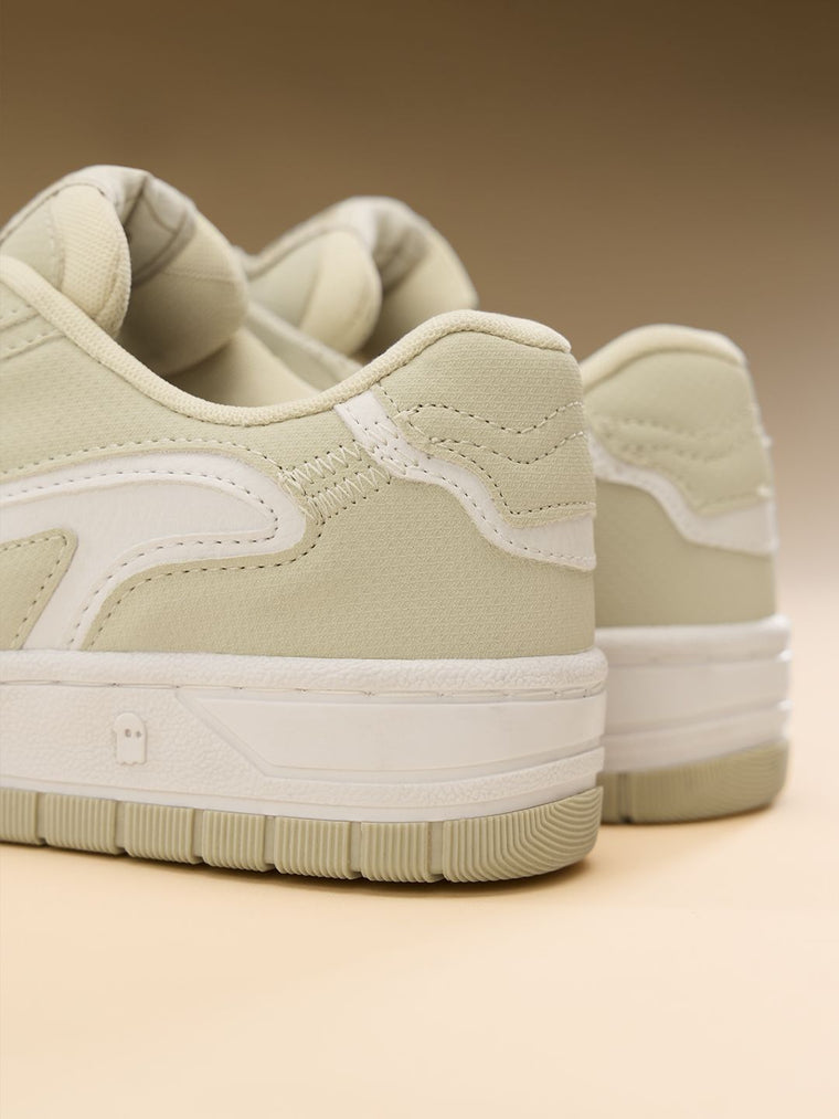 Maple: Urban Blaze Women Low Top Sneakers