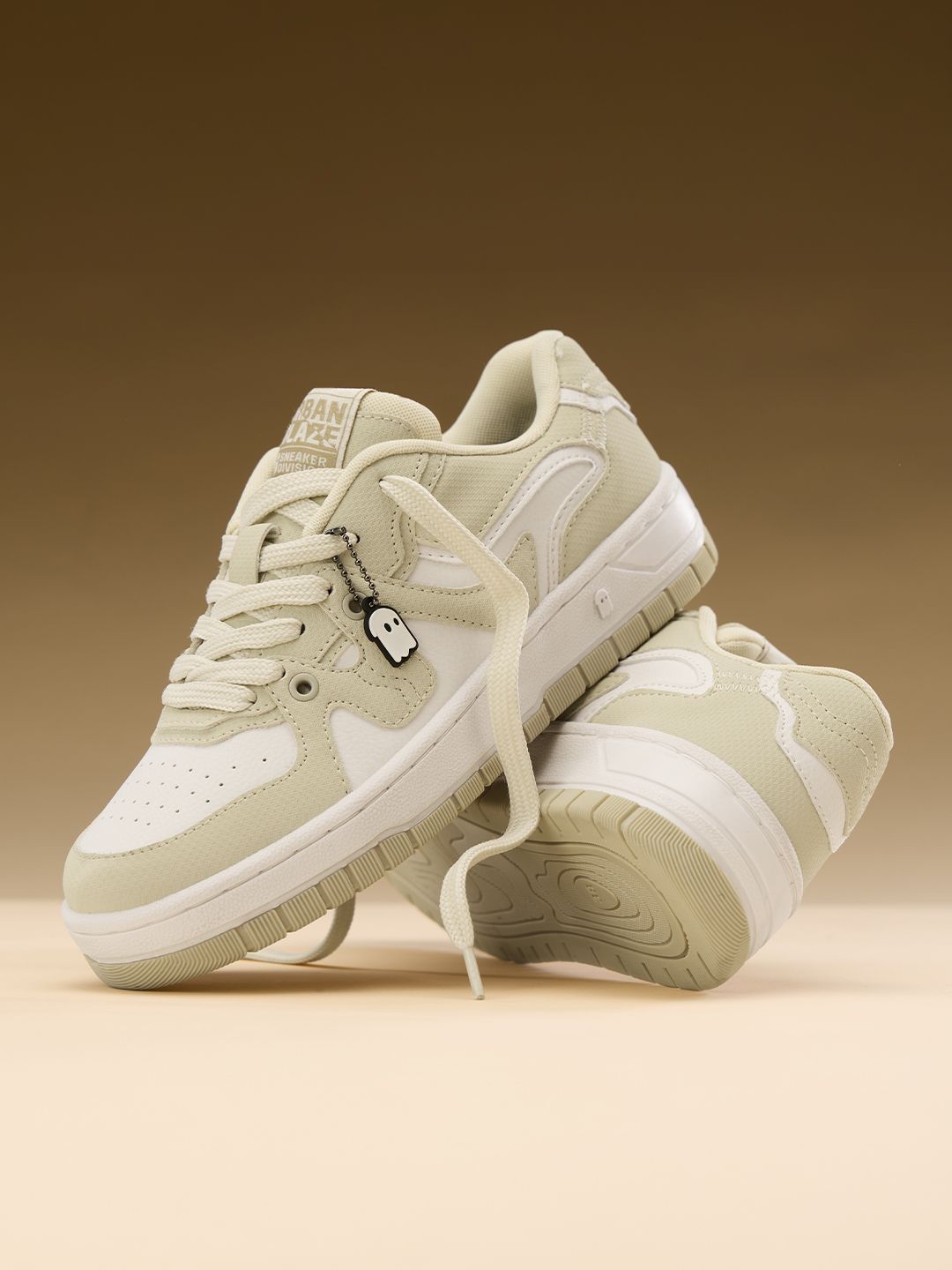 Maple: Urban Blaze Women Low Top Sneakers
