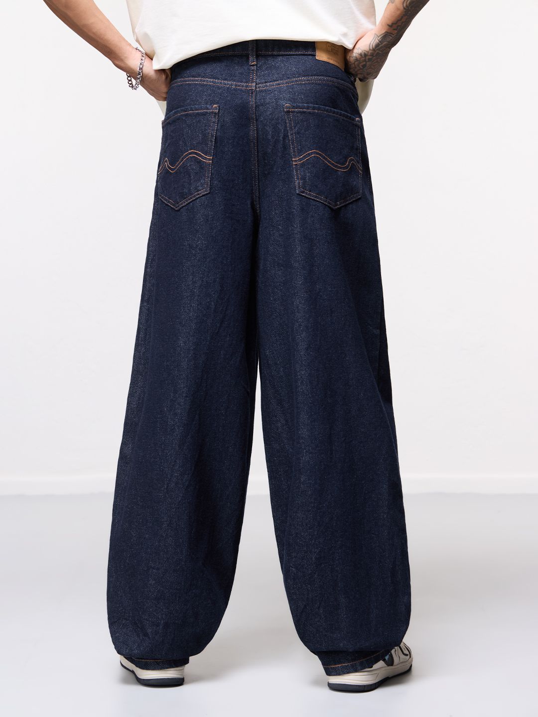 Barrel-Fit Denim: Blue Radius Men Barrel Jeans