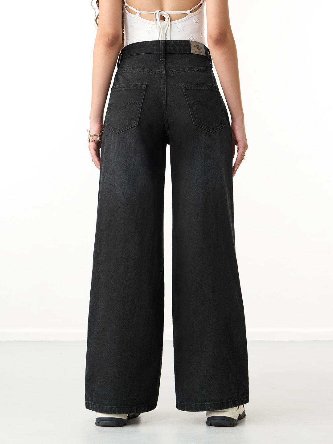 Wide-Leg Denim: Halo Women Wide Denims